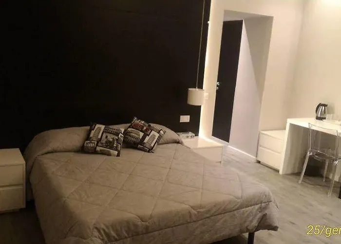 Dea Affittacamere 2*