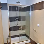 Dea 招待所 2*
